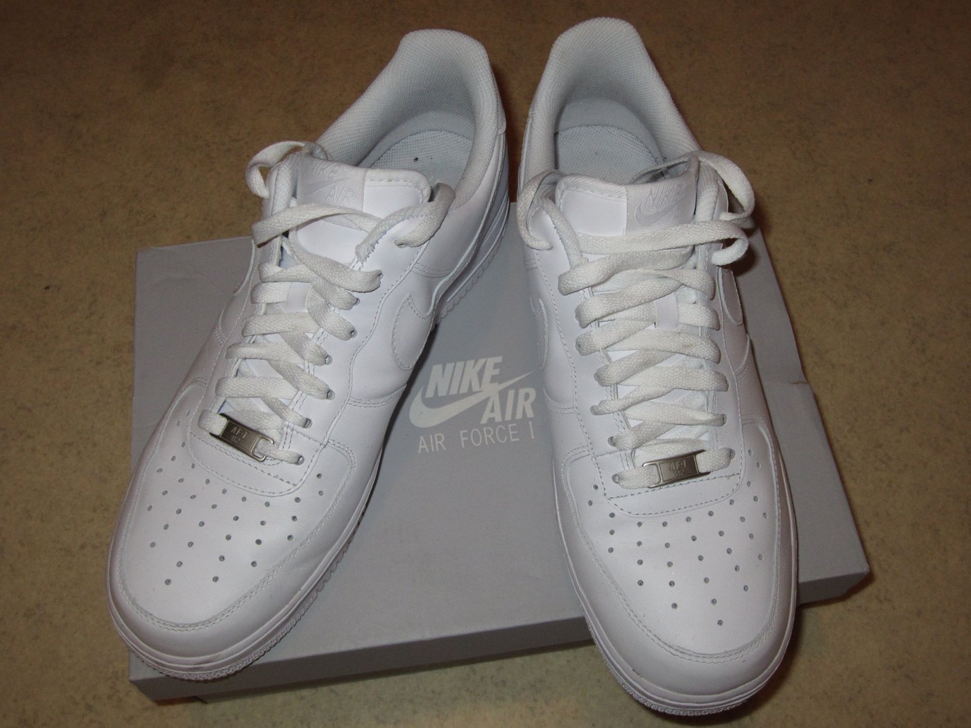 Nike Air Force 1